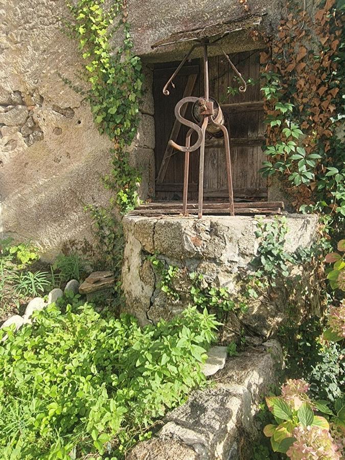 Bed and Breakfast L'Atrium Piégut-Pluviers Exterior foto